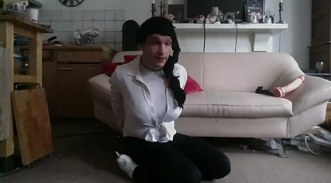 Snapshot of Sissy_naomi chatting on December 2024 09:55:02 AM Sissy naomi online show from December 2024 09:55:02 AM