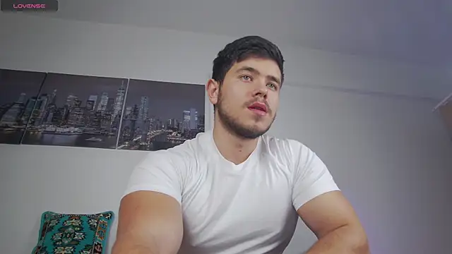 Arilas  online show from November 2025 07:29:02 AM