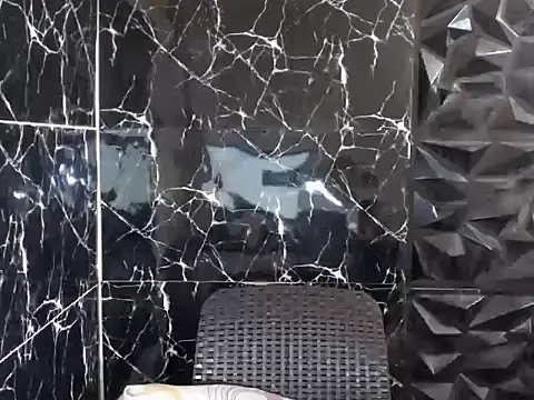 Snapshot of MissKeanna chatting on December 2024 03:04:02 AM MissKeanna online show from December 2024 03:04:02 AM