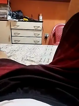 Snapshot of Emanuel45js chatting on December 2024 11:40:01 PM Emanuel45js online show from December 2024 11:40:01 PM