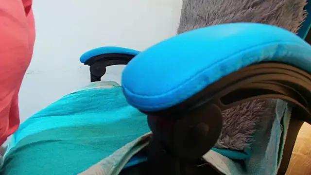 klylls squirt  online show from March 2026 07:19:01 PM