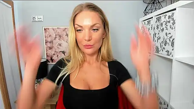 Snapshot of AulloraHoney chatting on January 2025 09:39:01 AM AulloraHoney online show from January 2025 09:39:01 AM