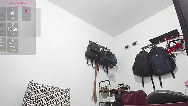 Snapshot of perla_jeff chatting on February 2026 02:27:01 PM perla jeff online show from February 2026 02:27:01 PM