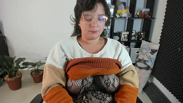 aika-dreams online show from February 2025 03:51:02 PM