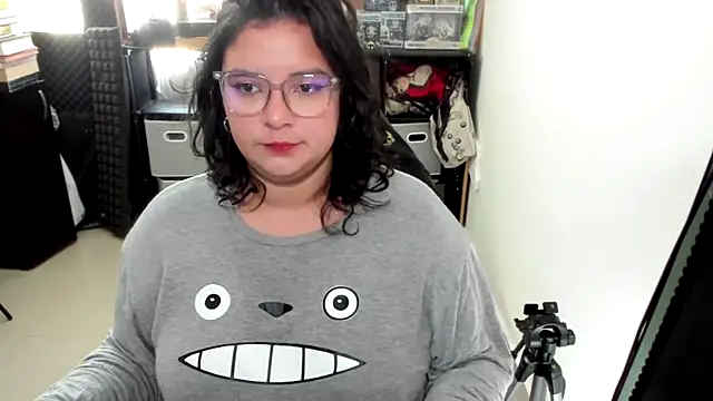 aika-dreams online show from October 2025 01:00:01 PM