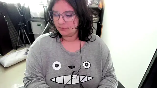 aika-dreams online show from December 2025 02:25:02 PM