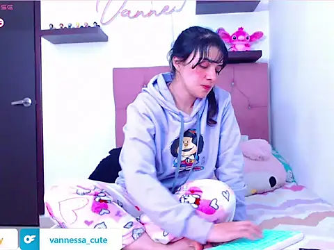 Vannessa  Shy online show from October 2025 01:27:02 AM