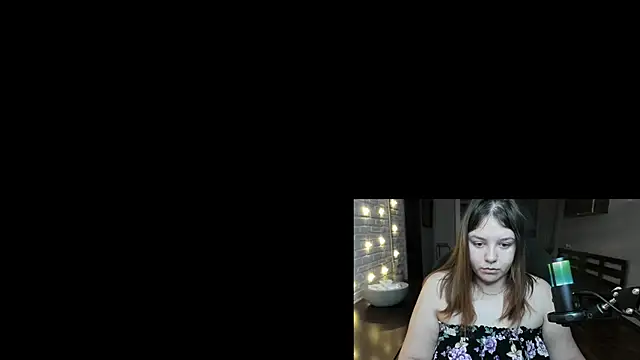 Snapshot of XNirvanaX chatting on December 2024 01:37:02 AM XNirvanaX online show from December 2024 01:37:02 AM