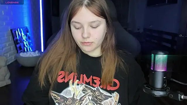 Snapshot of XNirvanaX chatting on March 2025 02:26:01 AM XNirvanaX online show from March 2025 02:26:01 AM