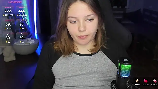 Snapshot of XNirvanaX chatting on October 2025 02:45:02 AM XNirvanaX online show from October 2025 02:45:02 AM