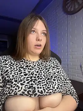 Snapshot of XNirvanaX chatting on October 2025 12:33:02 AM XNirvanaX online show from October 2025 12:33:02 AM