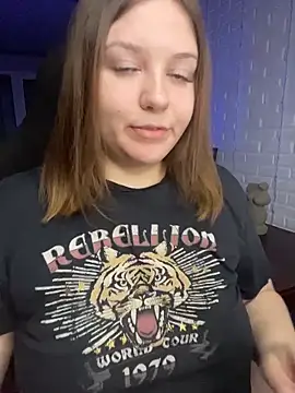 Snapshot of XNirvanaX chatting on October 2025 02:48:02 AM XNirvanaX online show from October 2025 02:48:02 AM