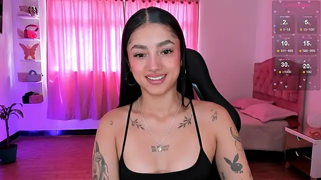 Lizzie corner v online show from February 2026 03:57:01 PM