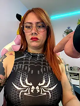 Luna Paris  online show from October 2025 02:38:01 PM