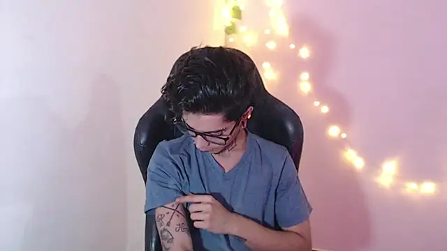 Snapshot of saad_man chatting on February 2025 03:08:01 AM saad man online show from February 2025 03:08:01 AM