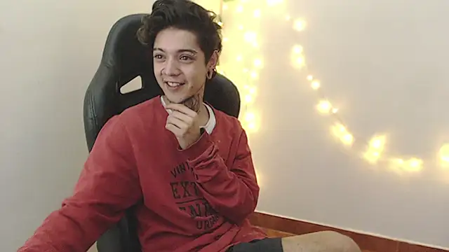 Snapshot of saad_man chatting on February 2025 09:34:02 AM saad man online show from February 2025 09:34:02 AM