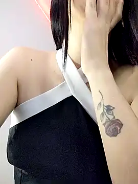 Amira Milker online show from February 2025 04:22:01 PM