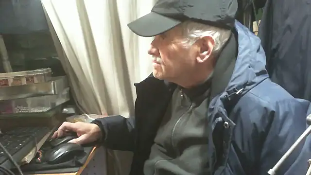 nonnomaturobisex online show from December 2025 07:57:02 AM