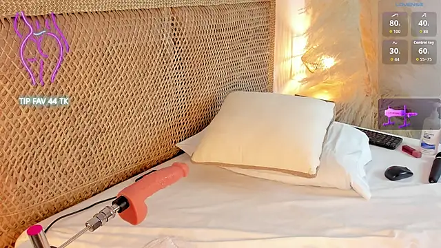 Snapshot of cloe_25 chatting on October 2025 03:25:01 AM cloe 25 online show from October 2025 03:25:01 AM