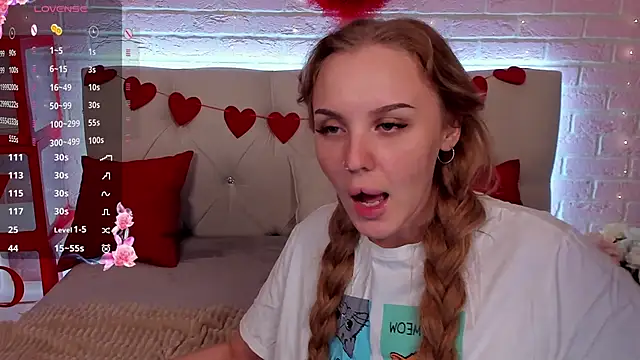 LianaFord online show from February 2025 09:49:01 PM