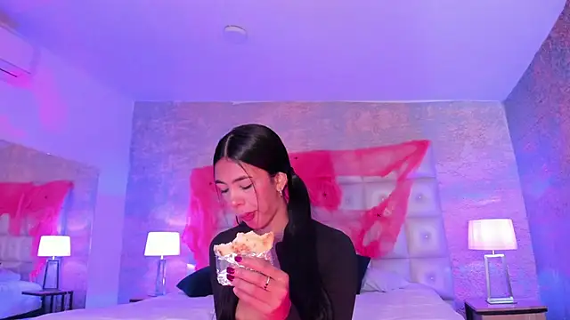 AntonellaRossi online show from October 2025 01:53:02 PM