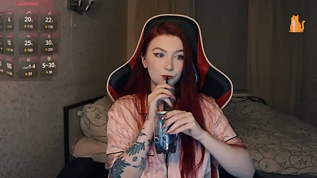 Snapshot of Cute_lina chatting on January 2025 10:41:01 PM Cute lina online show from January 2025 10:41:01 PM