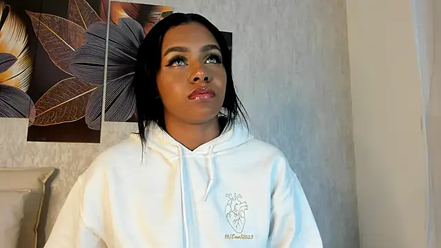 Emma Morgann online show from December 2024 11:21:02 AM