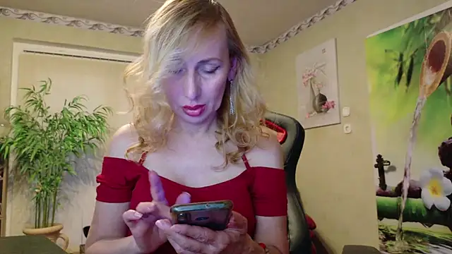 HotLana69 online show from February 2026 05:03:01 PM