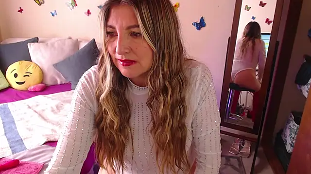 Jolie-Mature online show from January 2025 08:34:02 PM