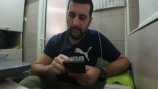 Snapshot of TigerOne19 chatting on January 2025 05:15:02 PM TigerOne19 online show from January 2025 05:15:02 PM