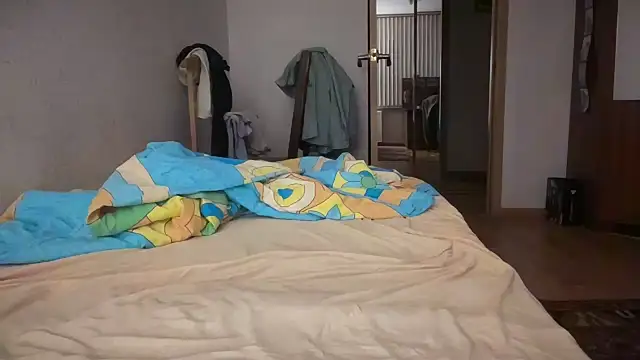 Lamonteik online show from November 2025 08:08:01 PM