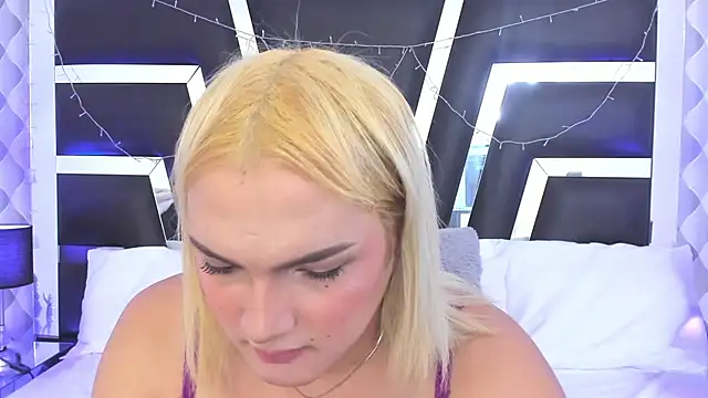 Snapshot of katya_kozlov chatting on October 2025 12:51:01 AM katya kozlov online show from October 2025 12:51:01 AM