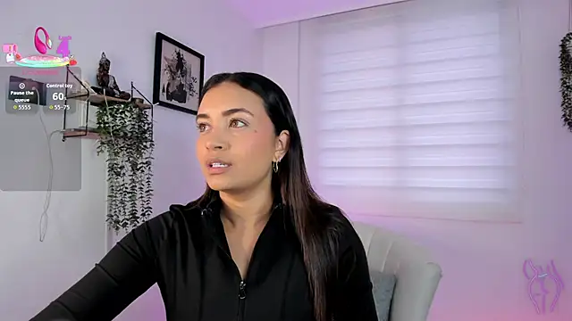aisha es online show from July 2026 09:19:02 PM