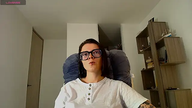 Arya starrk online show from November 2025 03:11:01 PM