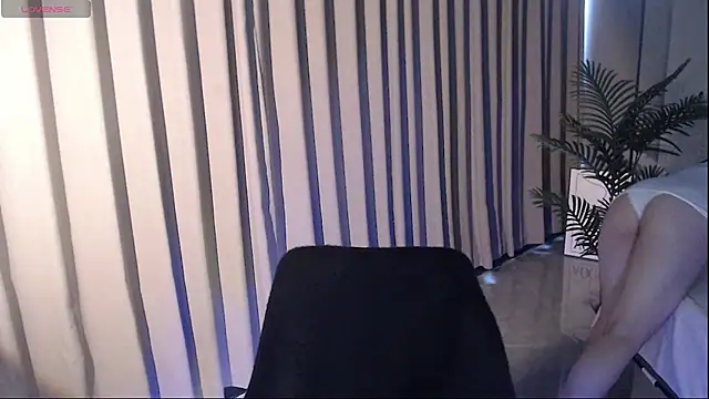 Snapshot of Meet_q chatting on January 2026 01:10:02 AM Meet q online show from January 2026 01:10:02 AM