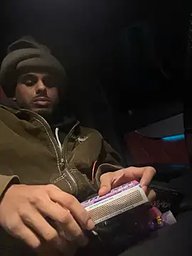 Snapshot of dingoding chatting on December 2024 04:42:02 AM dingoding online show from December 2024 04:42:02 AM