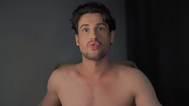 Keen   Luckystrike online show from December 2024 11:29:02 PM