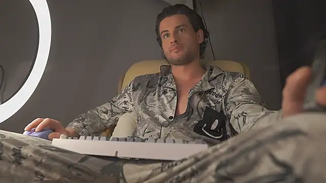 Keen   Luckystrike online show from March 2025 03:55:02 AM