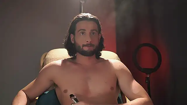 Keen   Luckystrike online show from October 2025 11:56:02 PM