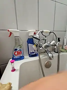 feathersify online show from September 2025 08:14:02 AM