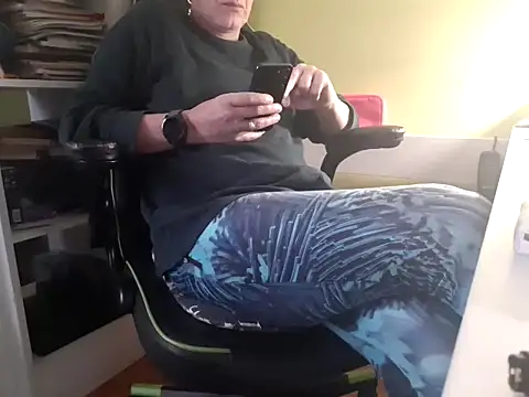 feathersify online show from October 2025 08:38:01 AM