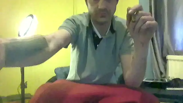 Snapshot of ThatGuyNextDoor1992 chatting on February 2025 02:41:01 PM ThatGuyNextDoor1992 online show from February 2025 02:41:01 PM