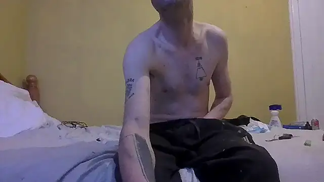 Snapshot of ThatGuyNextDoor1992 chatting on March 2025 10:10:02 PM ThatGuyNextDoor1992 online show from March 2025 10:10:02 PM