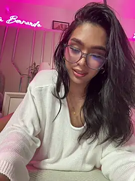 Samantha Bernardo online show from June 2026 04:44:01 AM