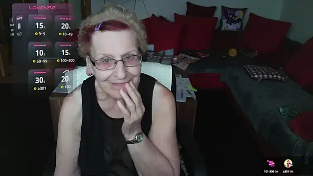 Snapshot of HeisseomaOriginal chatting on October 2025 07:18:02 AM HeisseomaOriginal online show from October 2025 07:18:02 AM
