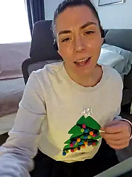 Ellie-L-Elizabeth online show from December 2024 04:14:02 PM