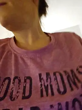 Ellie-L-Elizabeth online show from November 2025 12:51:01 PM