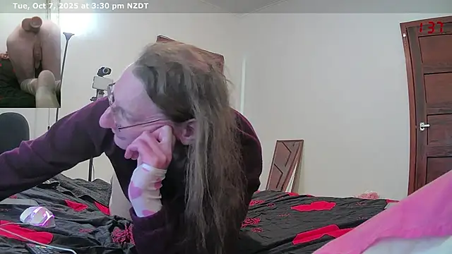 CDAdalyn online show from October 2025 02:31:01 AM