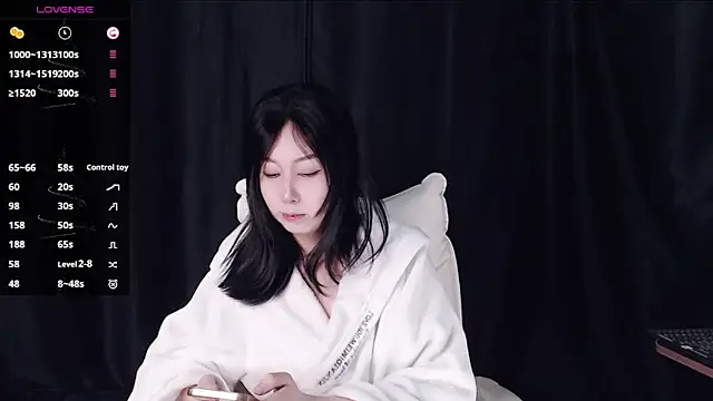 qianqian  online show from March 2026 02:20:01 PM