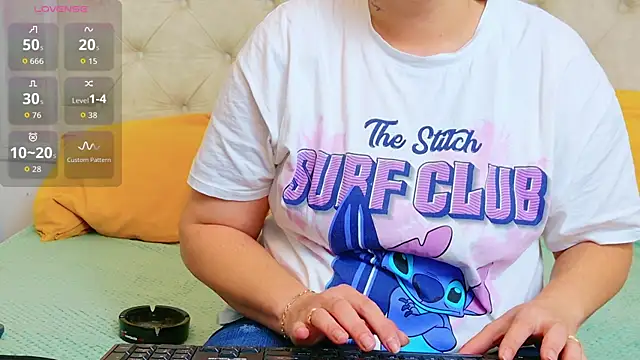 KarinaNoir online show from October 2025 04:36:01 AM